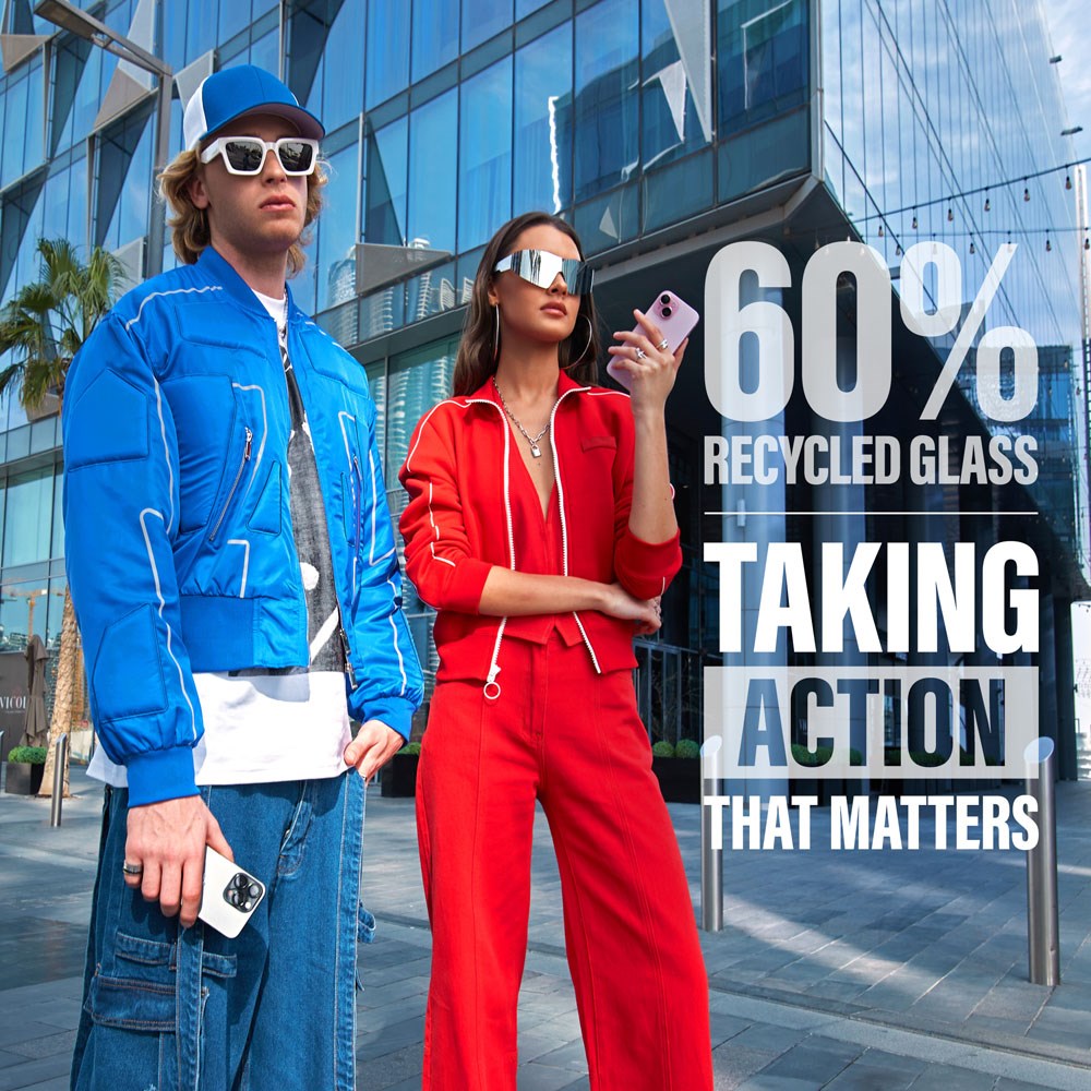 iPhone 15 / 16 PanzerGlass Ultra Wide Fit Skärmskydd m. EasyAligner - Anti-Reflective - Diamond Strength - Genomskinlig / Svart Kant