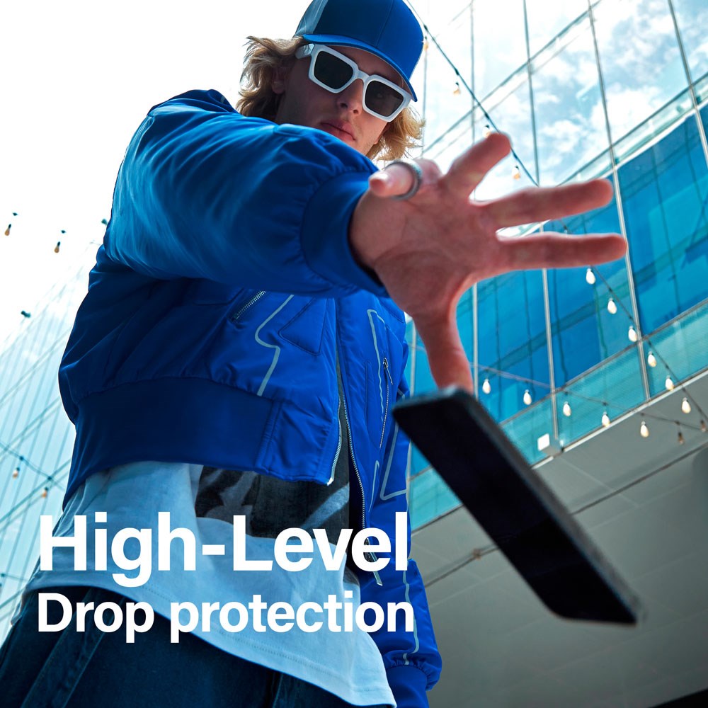 iPhone 15 Plus / 16 Plus PanzerGlass Ultra Wide Fit Skärmskydd m. EasyAligner - Diamond Strength - Genomskinlig / Svart Kant