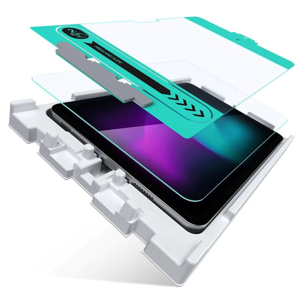 ESR iPad Pro 13" (2025 / 2024) Härdat Glas Skärmskydd med Monteringsram - Genomskinlig