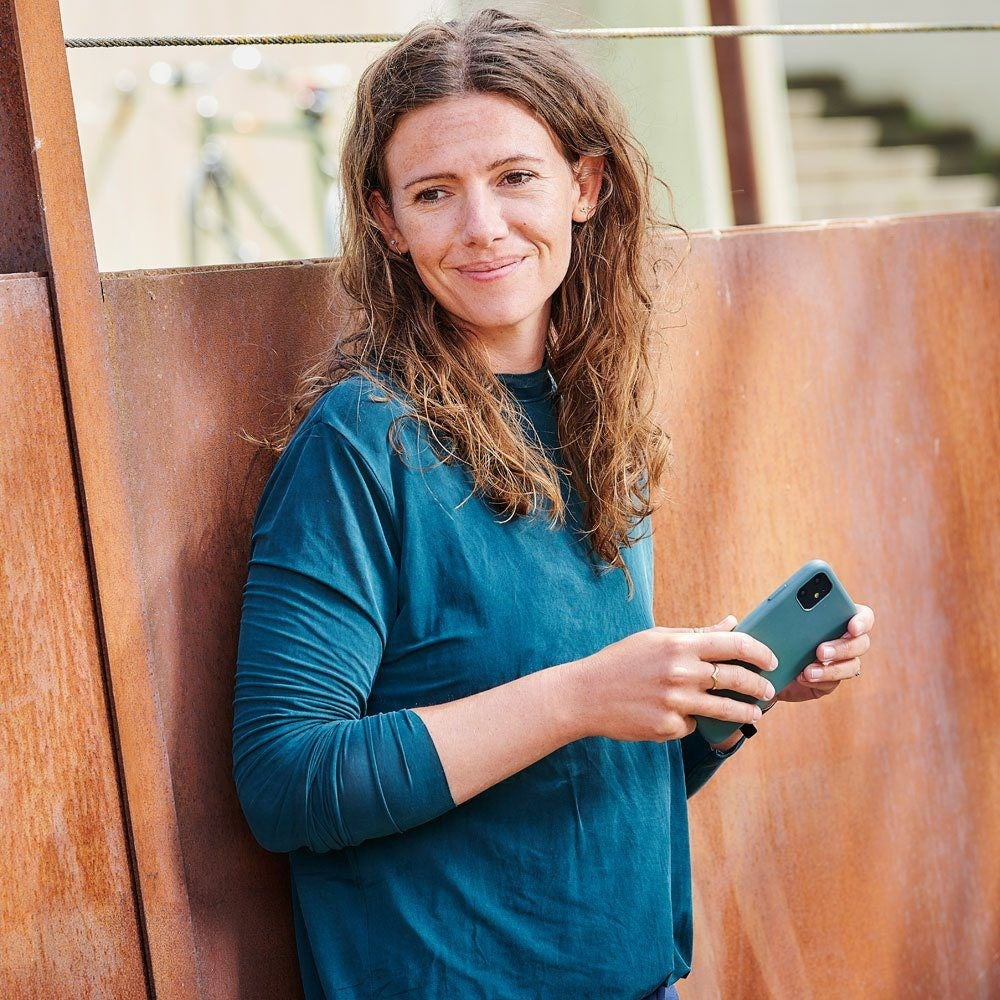 iPhone 11 GreyLime 100% Växtbaserat Skal - Mörkgrön - Köp ett skal och plantera ett träd