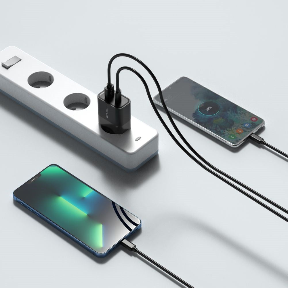 Tech-Protect 30W Väggladdare med 1 X USB-C och 1 X USB-A - Svart