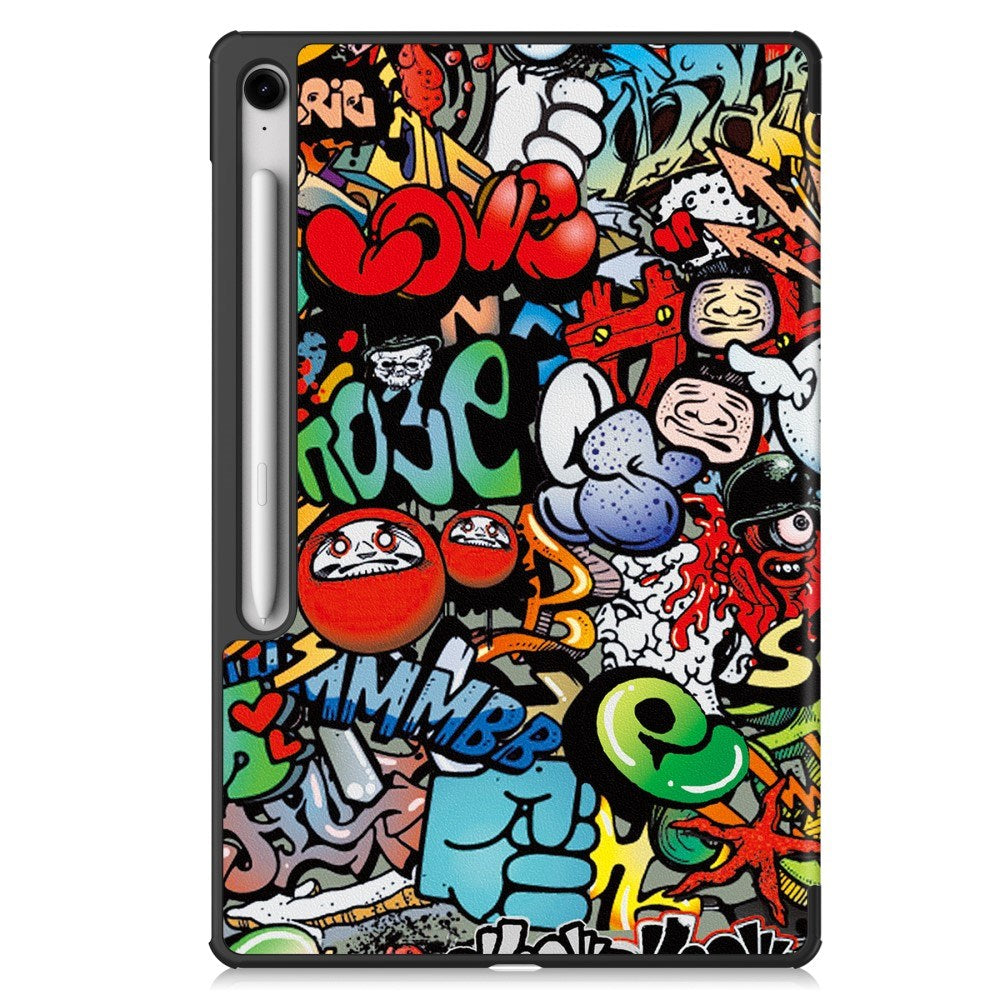 EIDERWOOD Samsung Galaxy Tab S10 FE+ (Plus) Tri-Fold Konstläder Flip Fodral m. Mönster - Graffiti