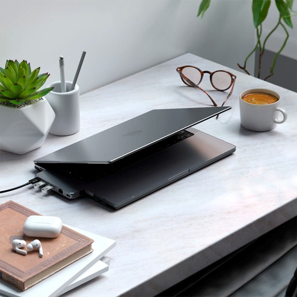 Satechi MacBook Pro 14 M5/M4/M3/M2/M1 (2025-2021) Eco Hardshell Skal - Genomskinlig