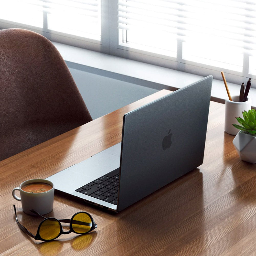 Satechi MacBook Pro 14 M5/M4/M3/M2/M1 (2025-2021) Eco Hardshell Skal - Genomskinlig