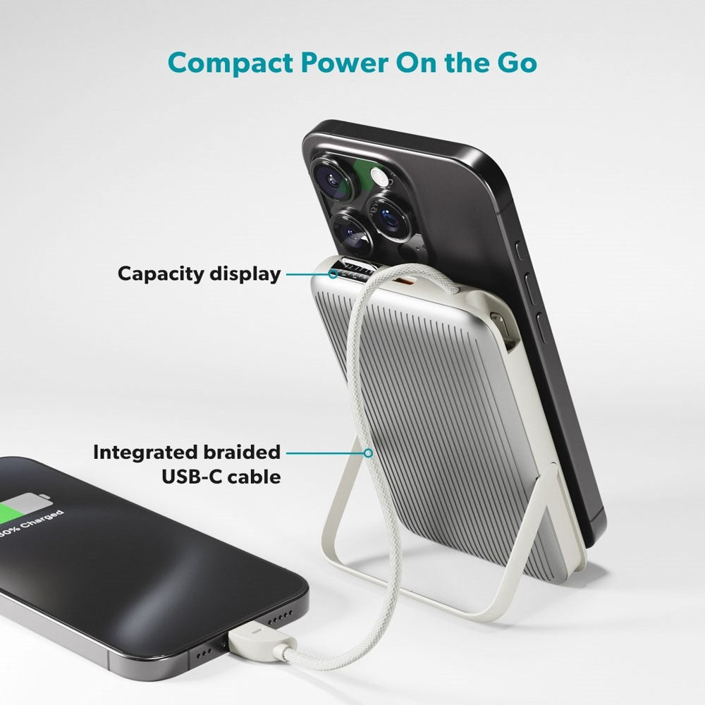 Epico UltraPack 15W Power Bank 10 000 mAh med Utdragbar USB-C Kabel och Stativfunktion - MagSafe / Qi2 Kompatibel - Grå