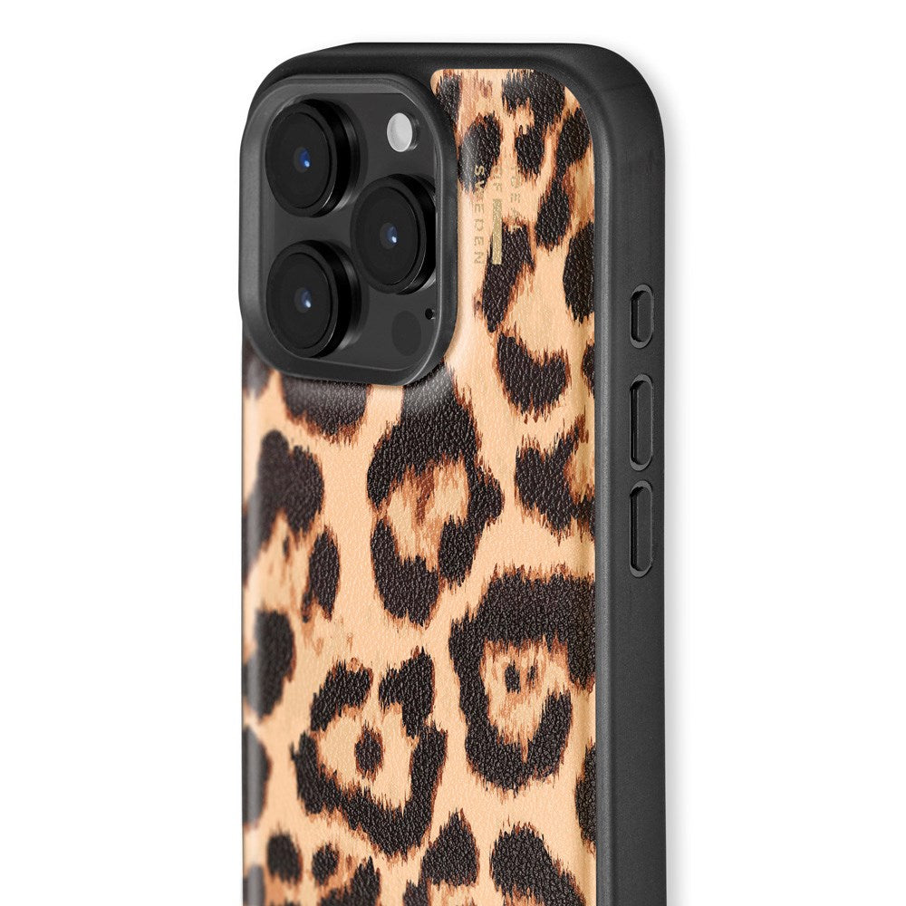 iDeal Of Sweden iPhone 16 Pro Max Vegan Leather Skal - Timeless Leo