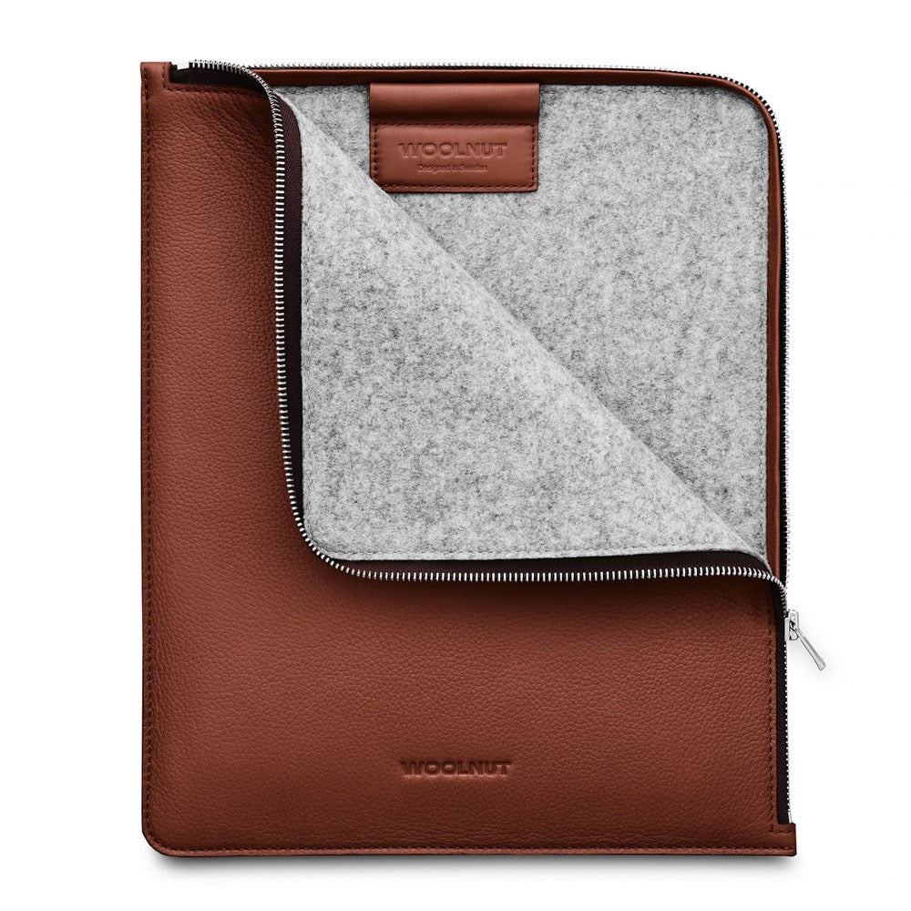 Woolnut iPad / Tablet (26.5 x 32.5 cm) Äkta Läder Folio Sleeve - Brun