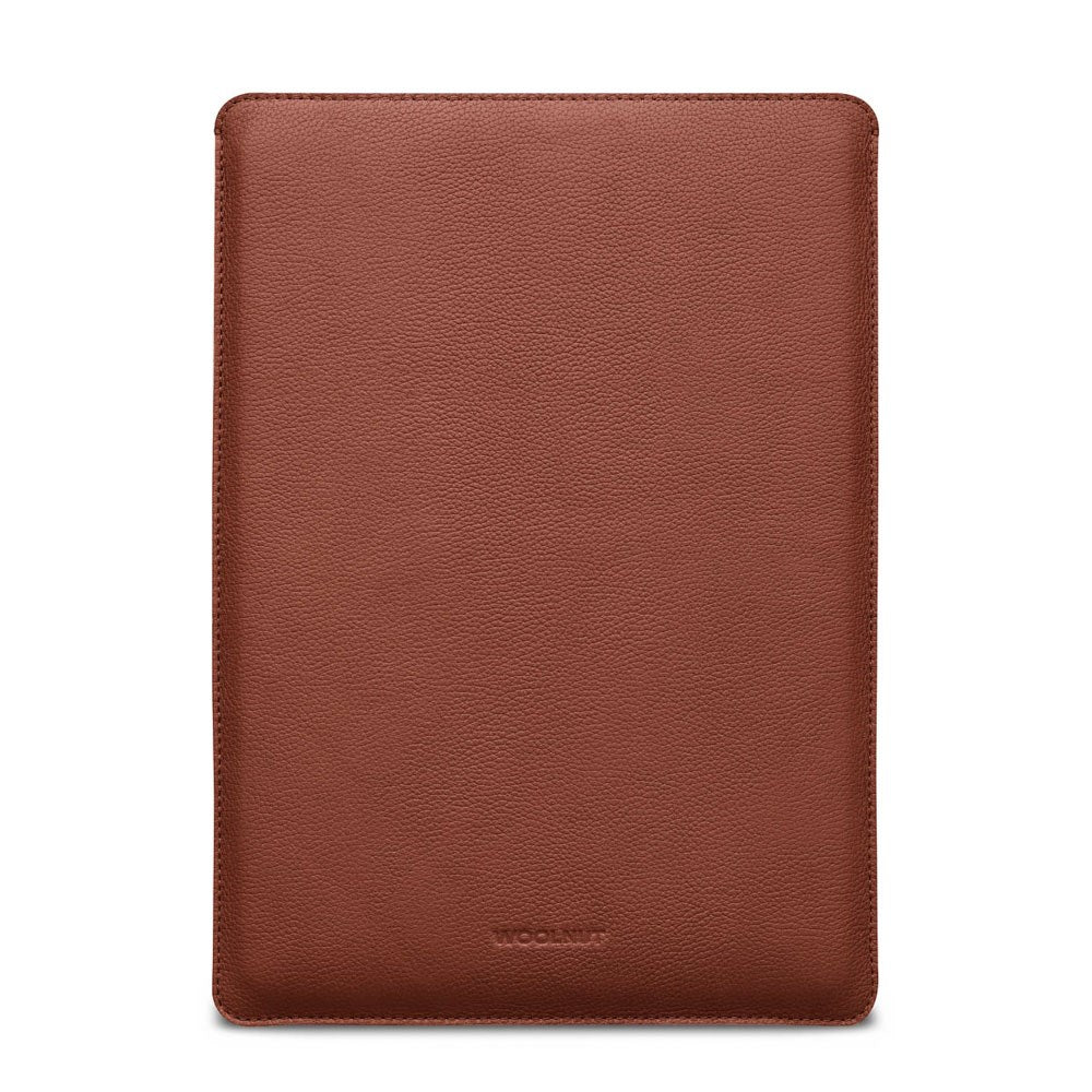 Woolnut MacBook Pro 16" M4 / M3 / M2 / M1 (2024 - 2021) Äkta Läder Folio Sleeve - 27.5 x 37.5 cm - Brun