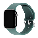 Apple Watch (42/44/SE/45/46/49mm) Holdit Silikon Klockarmband med Metallspänne - Moss Green