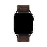 Apple Watch (42/44/SE/45/46/49mm) Holdit Silikon Armband m. Metallspänne - Chocolate