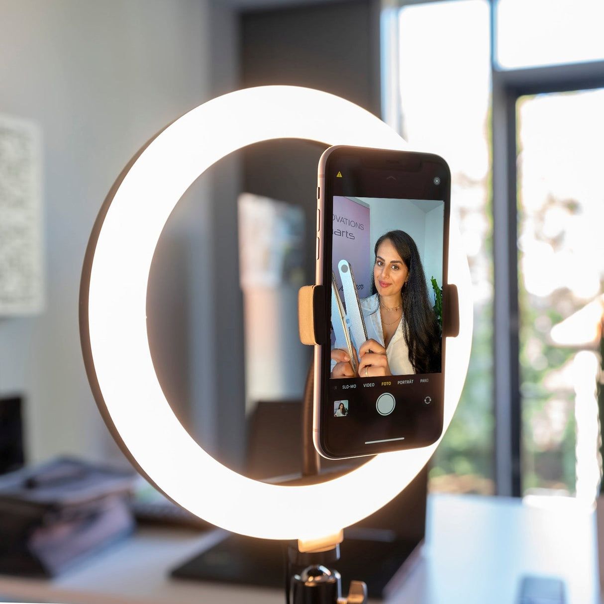 4Smarts LoomiPod Mini Selfie Stativ med LED Ring Light, Hållare och Stativ