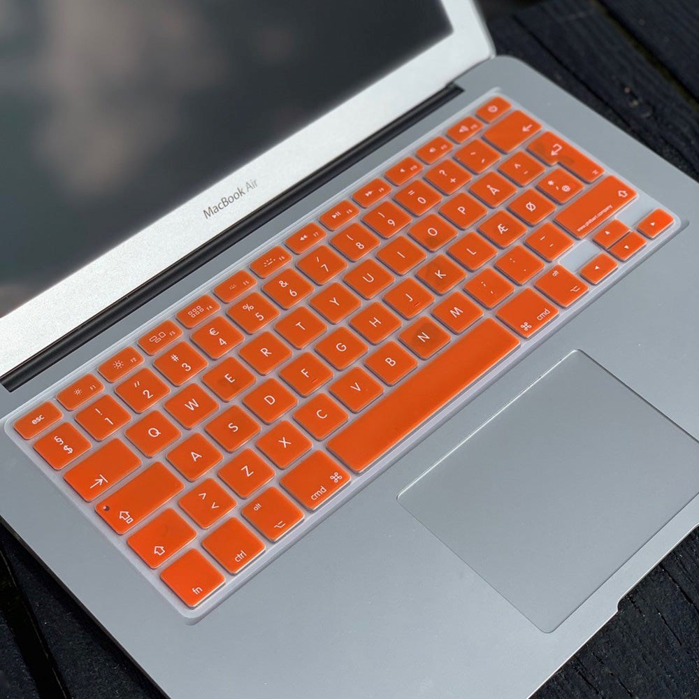 Philbert MacBook Tangentbordsskydd - Nordiska Tangenter - Orange