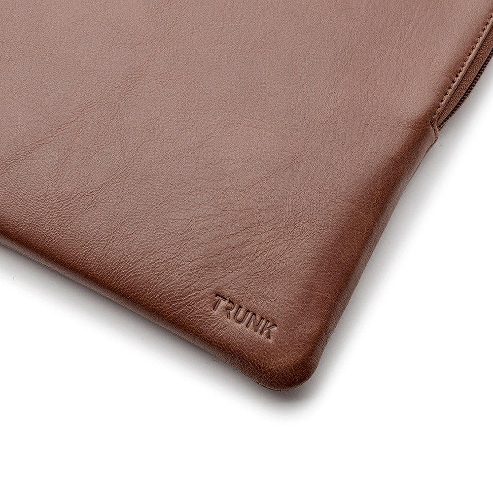 Trunk Äkta Läder Sleeve till MacBook 13" (32 x 23 x 2 cm) - Brown