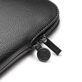 Trunk Veganskt Läder Sleeve till Macbook 13" (30,5 x 22 x 2 cm) - Black Apple Peel