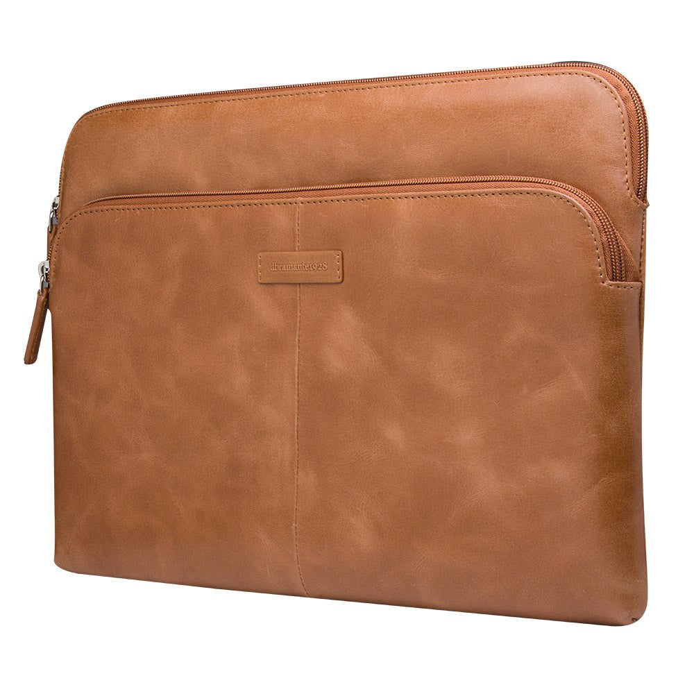 dbramante1928 Skagen Pro+ Sleeve i Äkta Läder för Bärbar Dator / MacBook (312 x 220 mm) - CO2-neutral - Tan