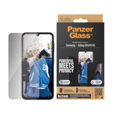 Samsung Galaxy A15 / A15 (5G) PanzerGlass Ultra Wide Fit Re:fresh Skärmskydd m. EasyAligner - Privacy - Platinum Strength - Genomskinlig / Svart Kant