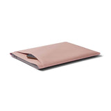 Philbert UltraSlim Vegansk Läder Sleeve med Rem för MacBook / Laptop 13" (31,0 x 22,5 x 2 cm) - Rosa