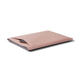 Philbert UltraSlim Vegansk Läder Sleeve med Rem för MacBook / Laptop 16" (36,5 x 26 x 2 cm) - Rosa