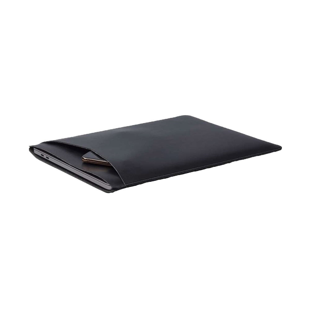 Philbert UltraSlim Vegansk Läder Sleeve med Rem för MacBook / Laptop 14" (32,0 x 23,5 x 2 cm) - Svart