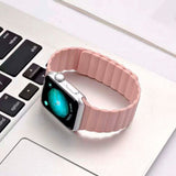 Lippa Apple Watch (38/40/SE/41/42mm) Magnetisk Silikonrem - Rosa