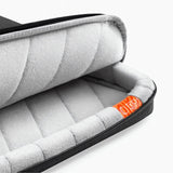 Tech-Protect Defender MacBook / Laptop 17" Väska - Svart