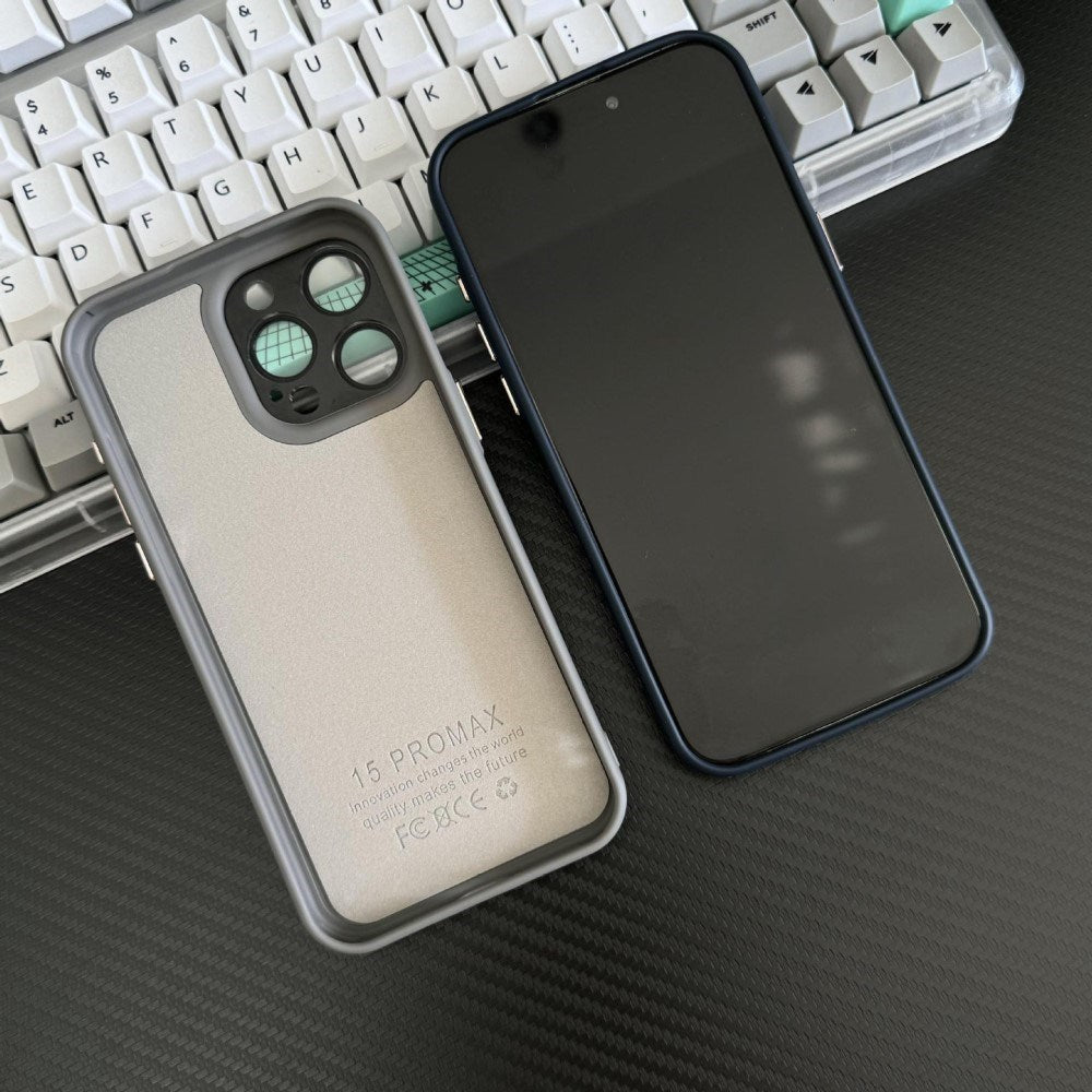 EIDERWOOD iPhone 14 Pro Silikon Skal med Inbyggt Kameraskydd - Vit