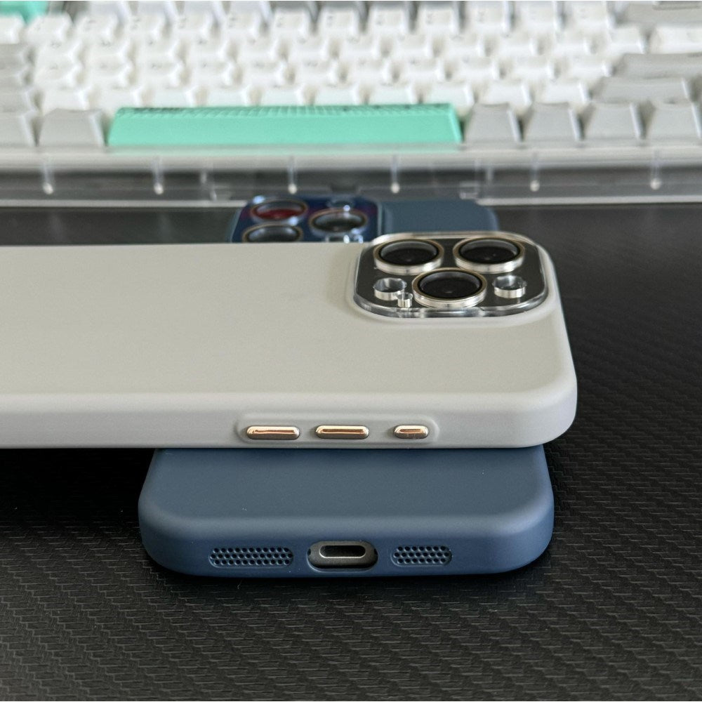 EIDERWOOD iPhone 14 Pro Silikon Skal med Inbyggt Kameraskydd - Vit