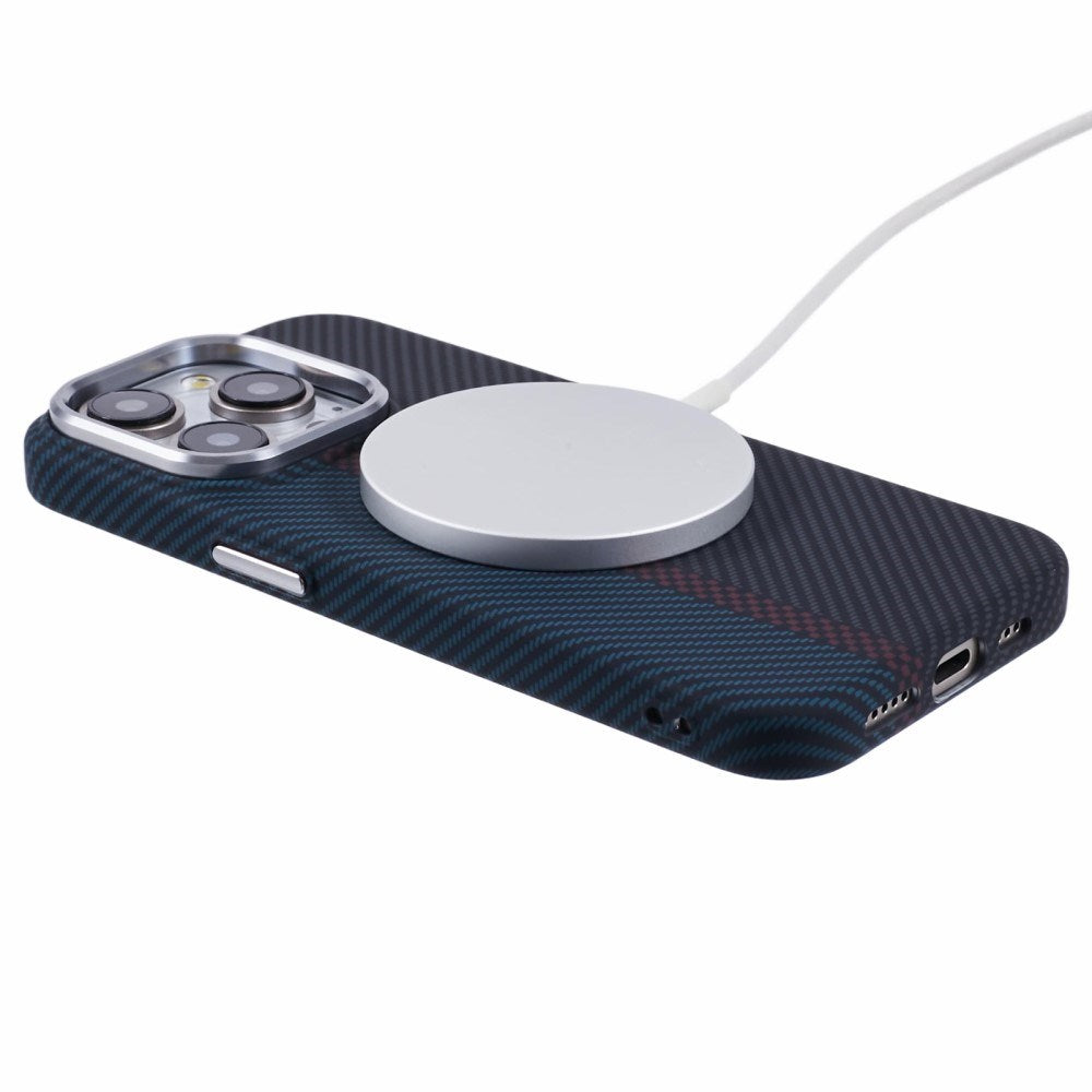 EIDERWOOD Mönstrad Carbon Skal - iPhone 15 Pro - MagSafe Kompatibel - Dark Colored Pattern