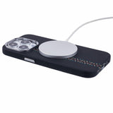 EIDERWOOD Mönstrad Carbon Skal - iPhone 14 Pro - MagSafe Kompatibel - Dark ZigZag Pattern