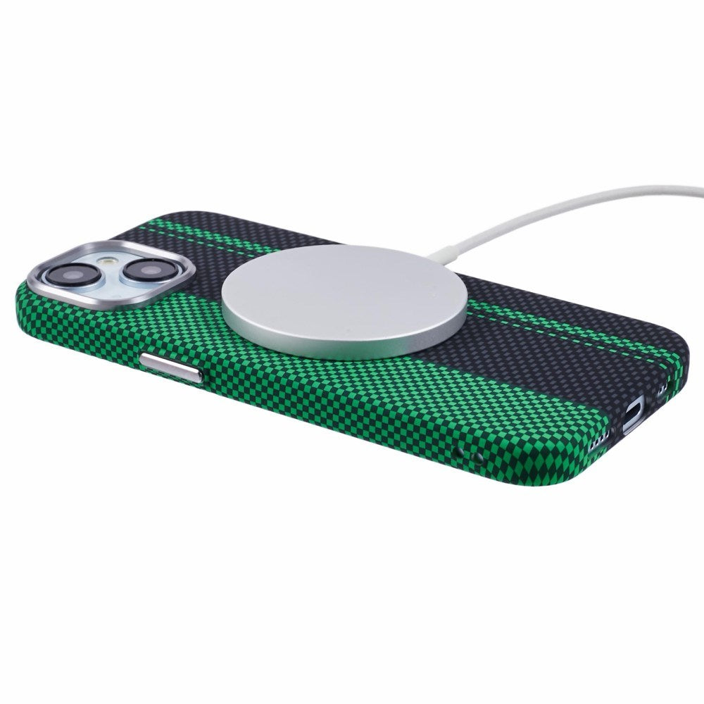 EIDERWOOD Mönstrad Carbon Skal - iPhone 13 - MagSafe Kompatibel - Green/Black