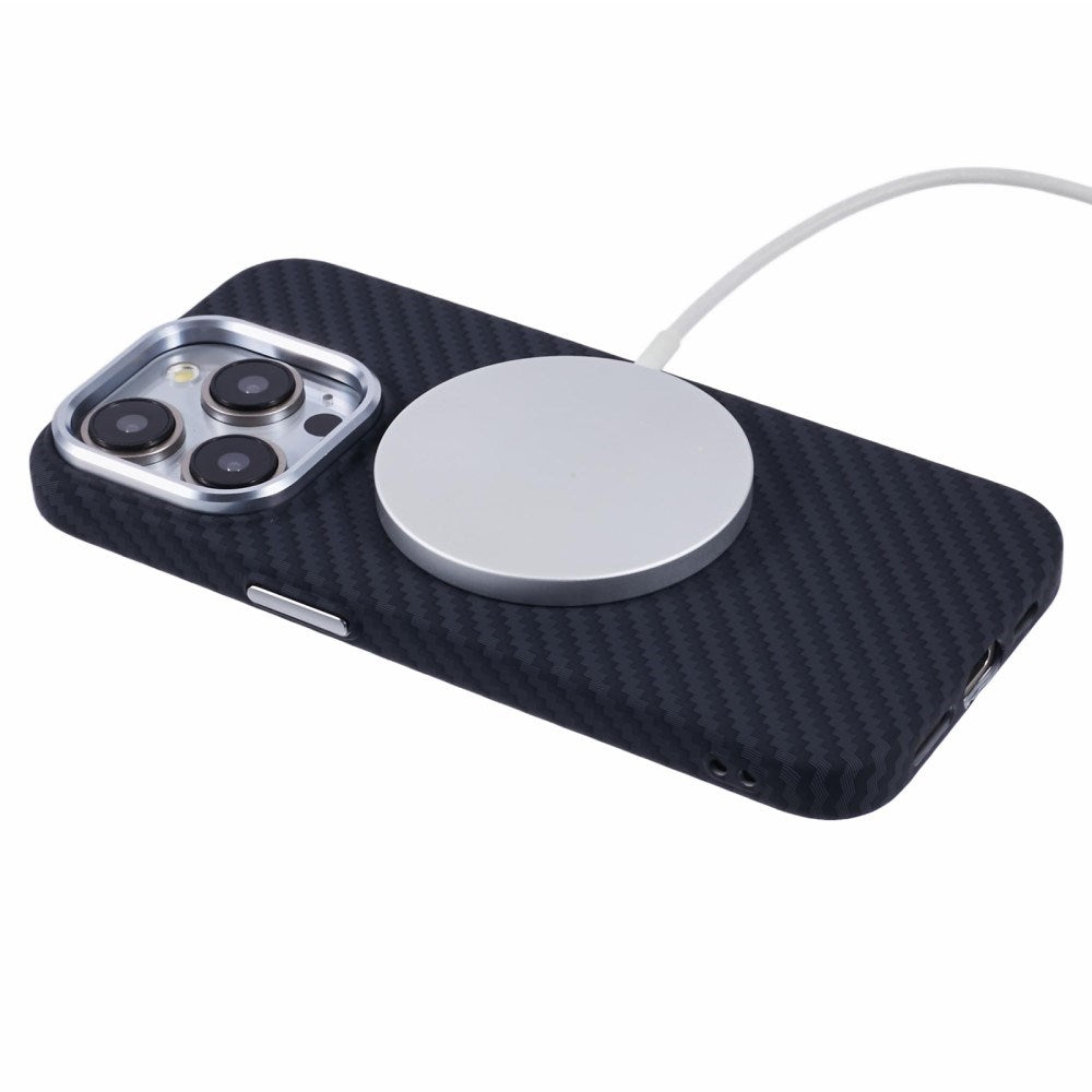 EIDERWOOD Mönstrad Carbon Skal - iPhone 12/12 Pro - MagSafe Kompatibel - Black