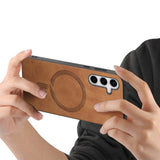 EIDERWOOD Samsung Galaxy S25 Konstläder Skal - MagSafe Kompatibel - Brun