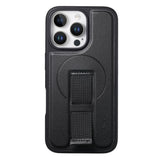 iPhone 13 Pro Hård Plast Skal m. Konstläder Baksida & Fingerrem - MagSafe Kompatibel - Svart