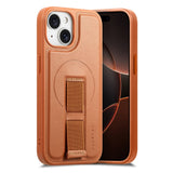 iPhone 15 Hård Plast Skal m. Konstläder Baksida & Fingerrem - MagSafe Kompatibel - Brun