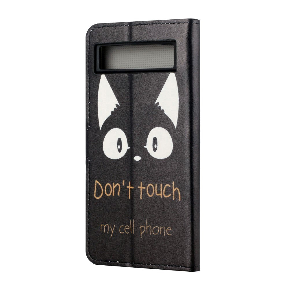 Google Pixel 7A PU-Läder Plånboksfodral med Stativfunktion - "Don't Touch My Cell Phone"