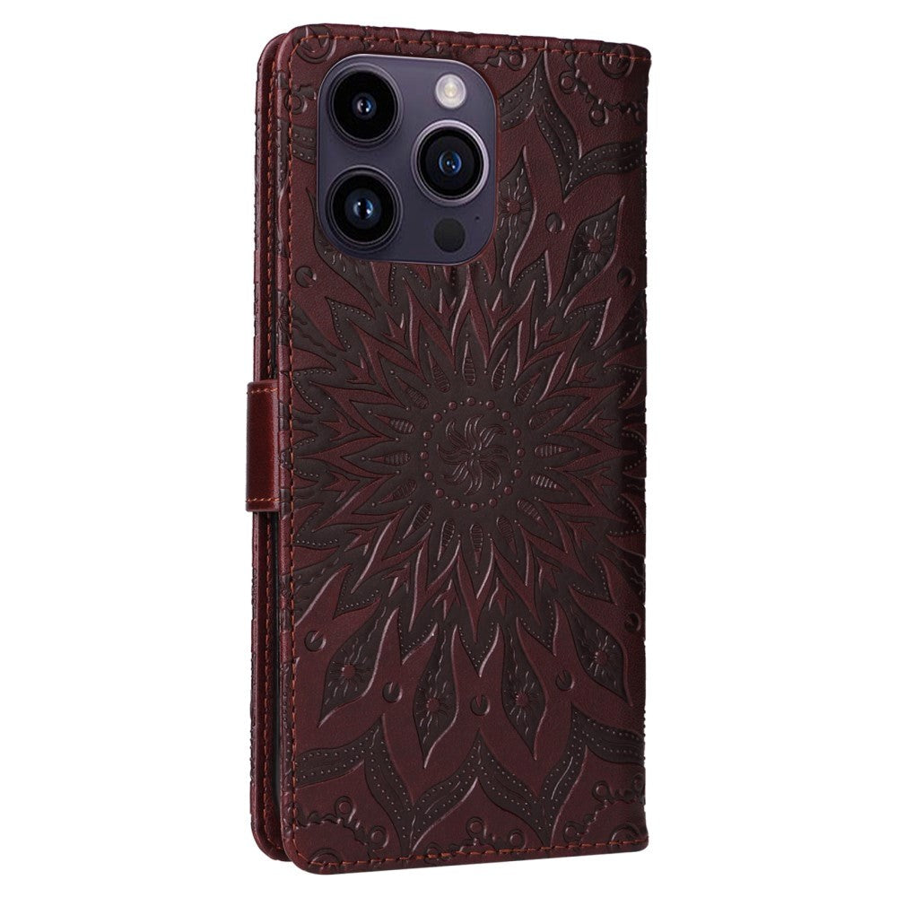 iPhone 15 Pro Max Läder Plånboksfodral med Rem - Mandala Blomma - Mörkbrun