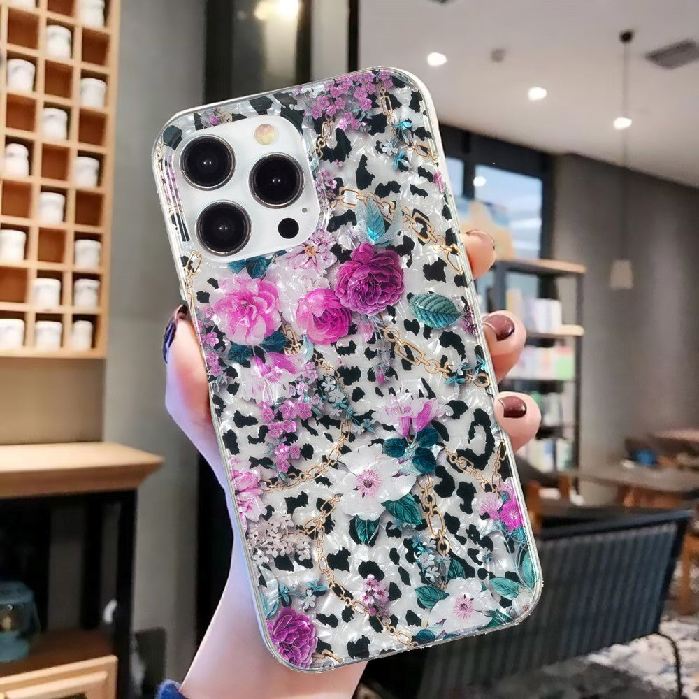 iPhone 15 Pro Flexibelt Plastskal - Leopard och Blommönster