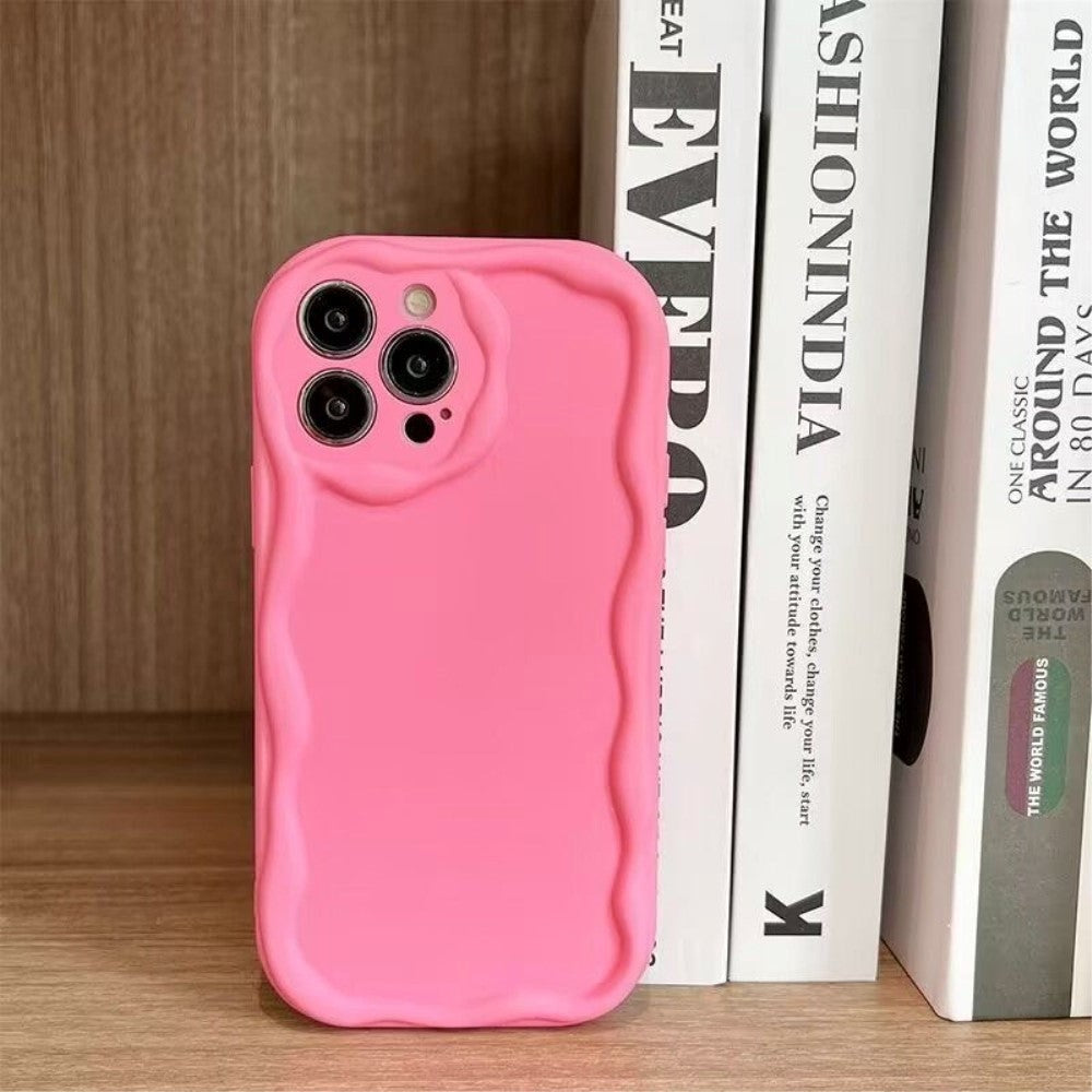 iPhone 15 Pro Flexibelt Plast Skal med Vågiga Kanter - Pink