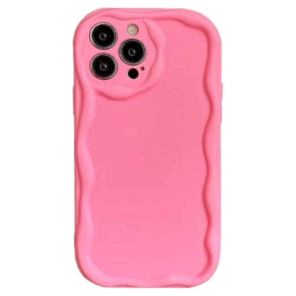 iPhone 15 Pro Max Flexibelt Plast Skal med Vågiga Kanter - Pink