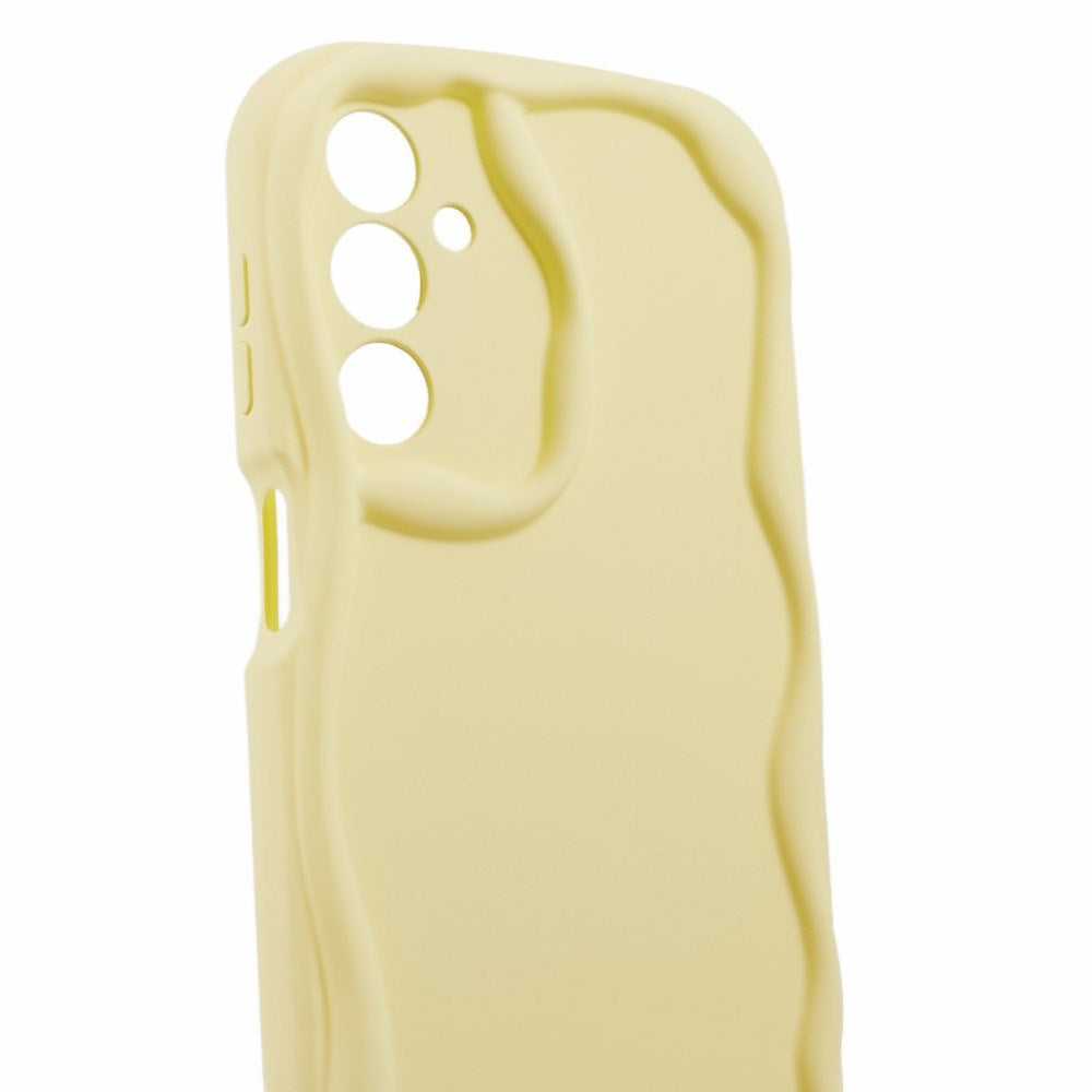EIDERWOOD Samsung Galaxy S23 FE Flexibelt Plast Skal med Vågiga Kanter - Gul