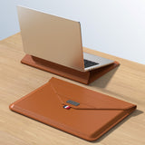 Bärbar Dator / MacBook-Sleeve 13-14" (32 x 24 cm) med Tri-fold Stand Function - Brun