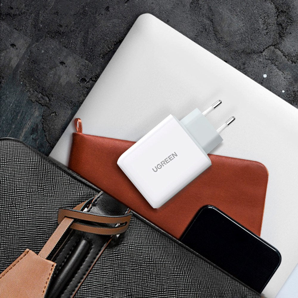 Ugreen 25W PD USB-C Snabbladdare för Vägg med 2 x USB-C - Vit