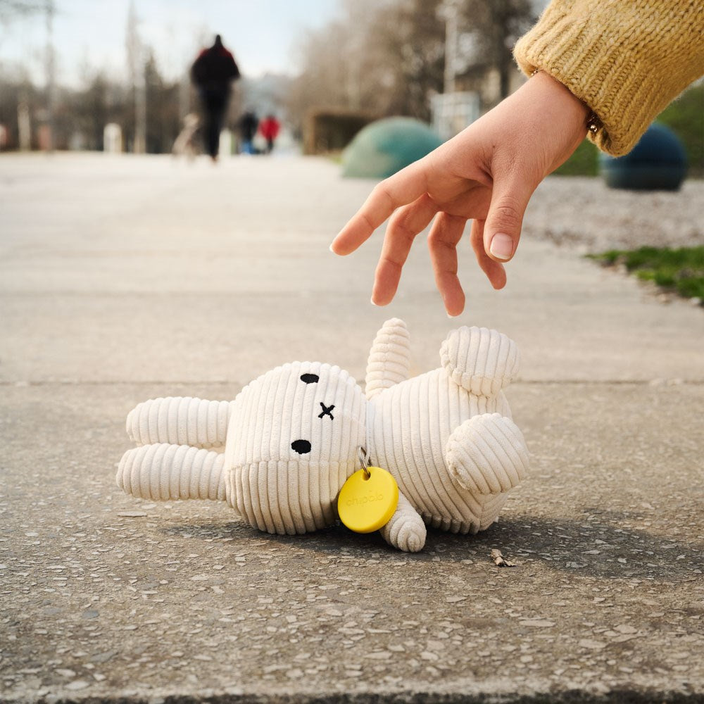 Chipolo POP Bluetooth GPS Tracker - Kompatibel med Apple Find My & Google's Find My Device - Gul