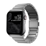 Nomad Apple Watch (42/44/SE/45/46/49mm) Titanium Band Rem - Silver