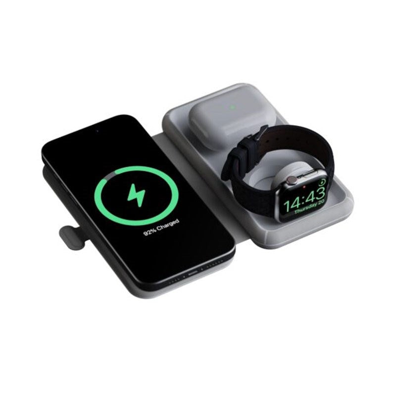 Xtorm 3-i-1 Vikbar Trådlös Reseladdare 15W – MagSafe Kompatibel - Vit