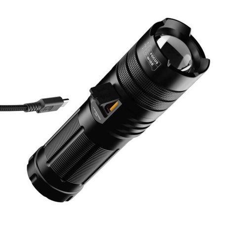 Xtorm Flashlight PowerBank m. 1x USB-A & 1x USB-C – 10.500 mAh / 20W – Svart