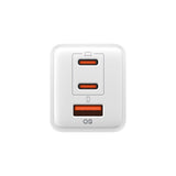 Spigen Essential 47W Väggladdare med 2 x USB-C & 1 x USB-A - Vit
