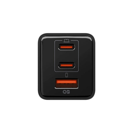 Spigen Essential 47W Väggladdare med 2 x USB-C & 1 x USB-A - Svart