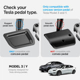 Tesla Model 3 / Y Spigen Non-Slip Performance Cover för Gas- och Bromspedal - Silver