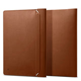 Spigen Valentinus Sleeve i Konstläder för MacBook / Laptop 15-16" (40 x 28 x 2 cm) - Classic Brown